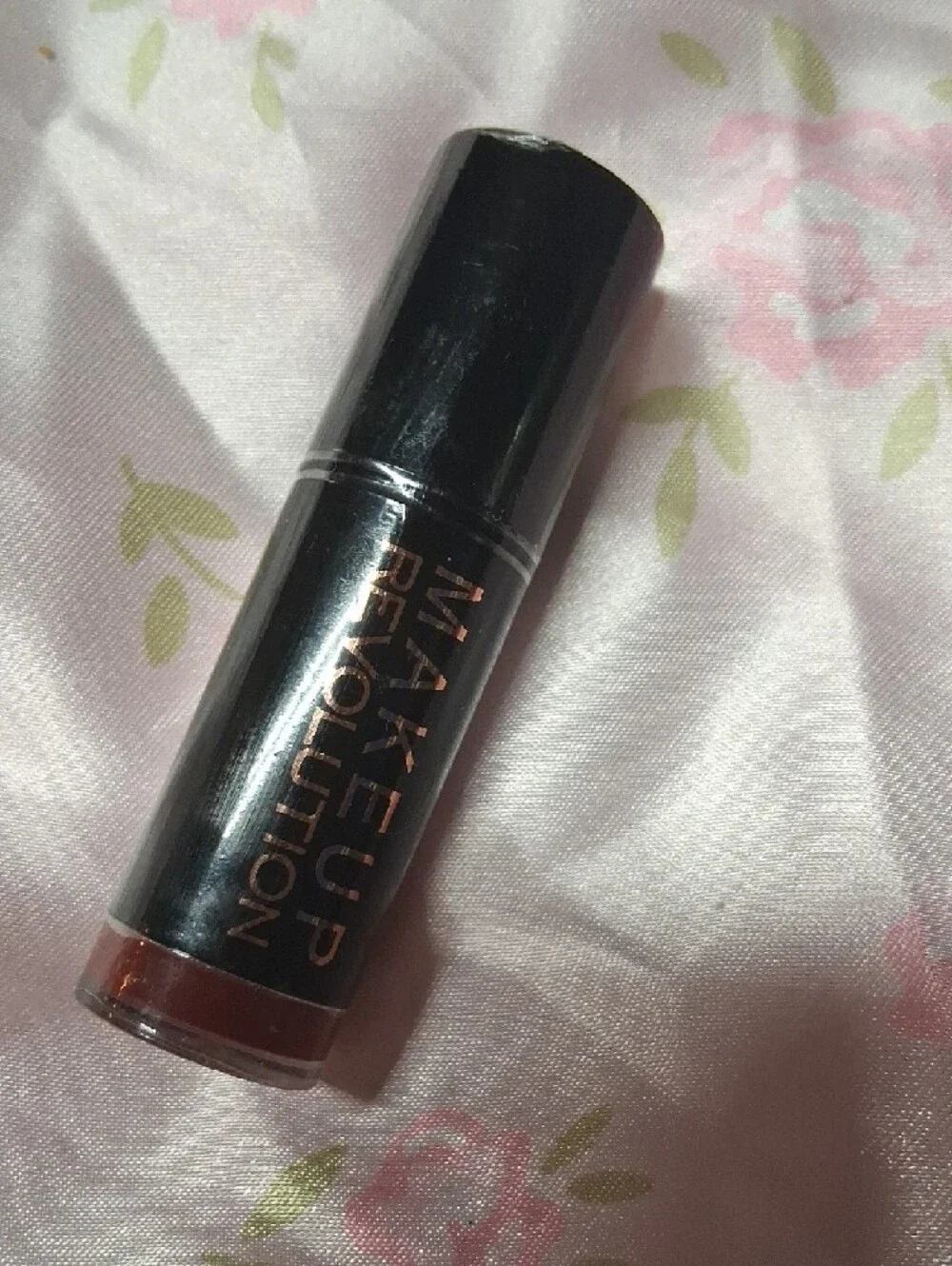 Makeup Revolution Amazing Lipstick In Reckless
